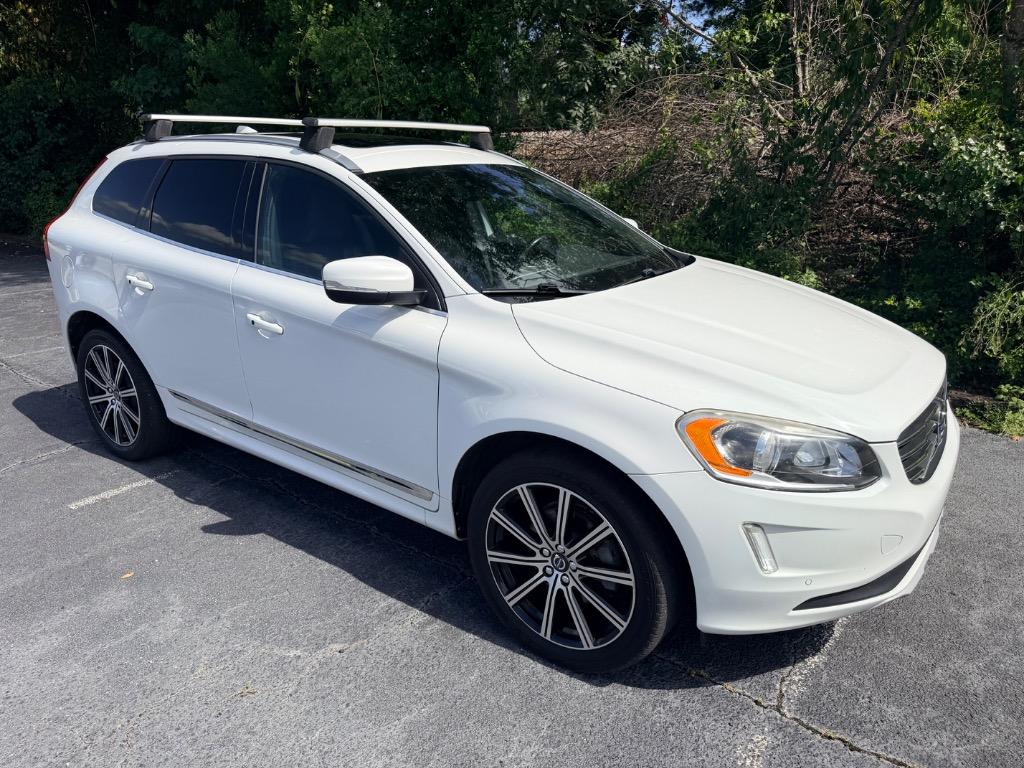 2016 Volvo XC60 - $7,850