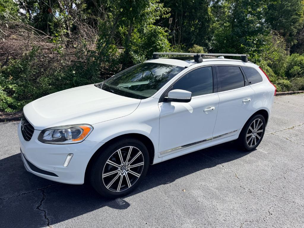 2016 Volvo XC60 - $7,850