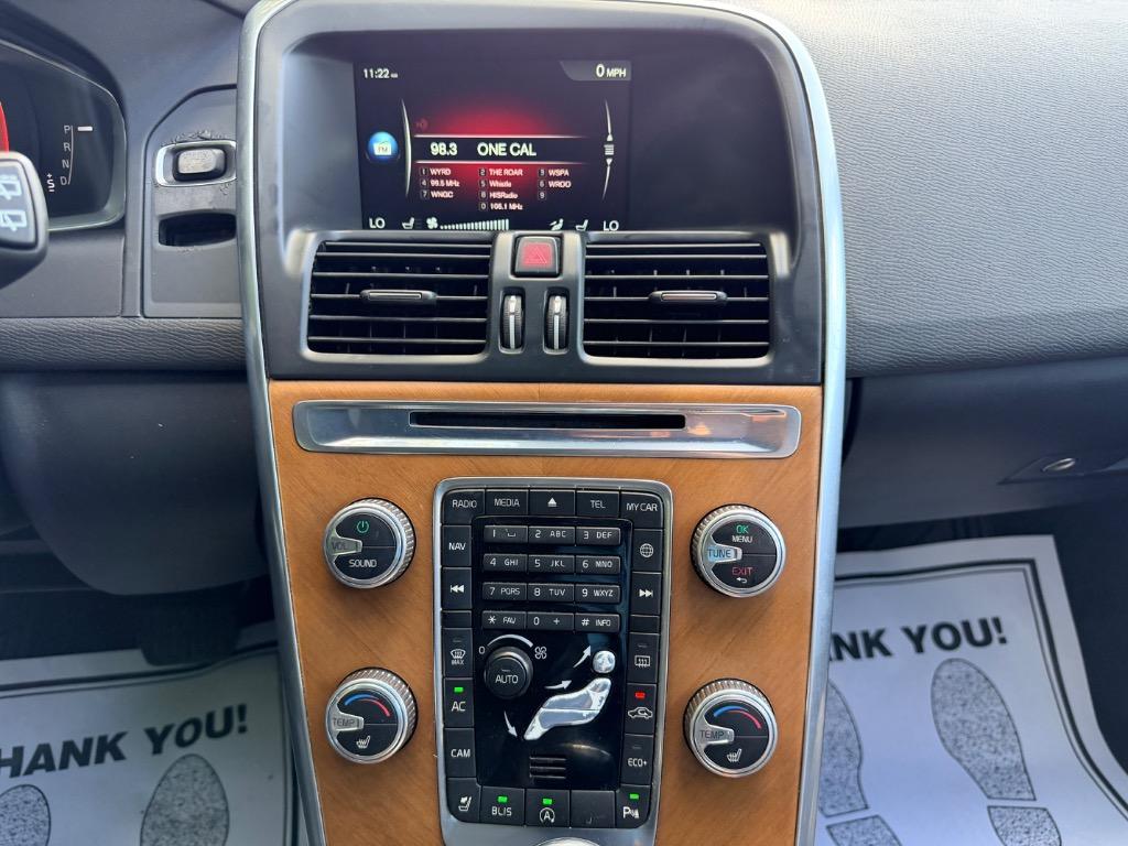 2016 Volvo XC60 - $7,850