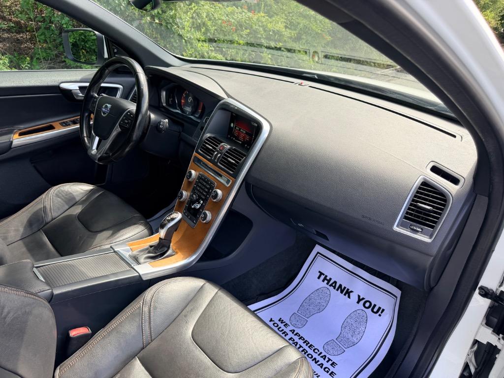 2016 Volvo XC60 - $7,850