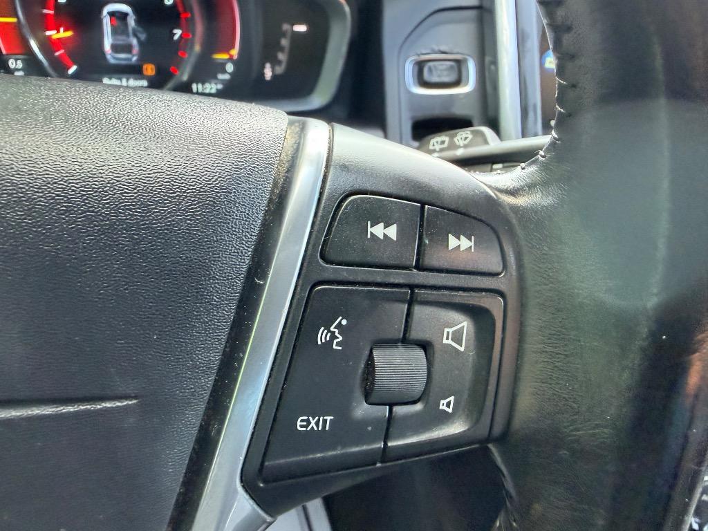 2016 Volvo XC60 - $7,850