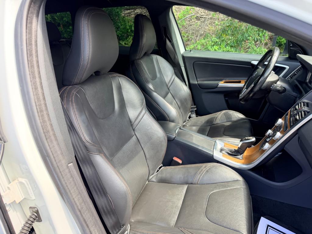 2016 Volvo XC60 - $7,850