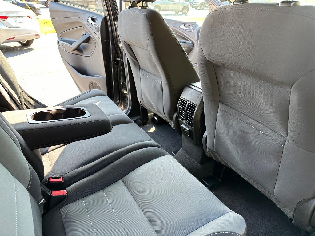 2016 Ford Escape - $9,950