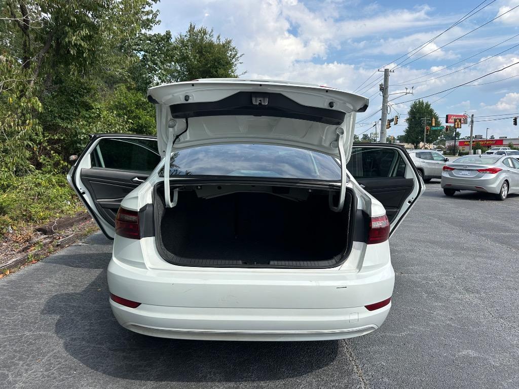 2021 Volkswagen Jetta - $13,950