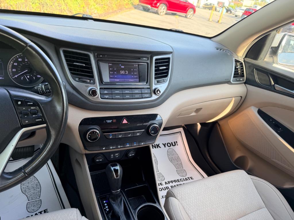 2017 Hyundai Tucson - $11,950