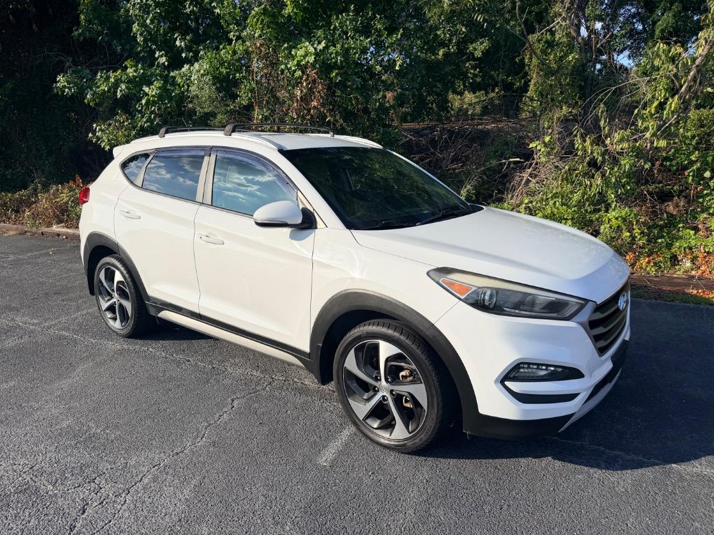 2017 Hyundai Tucson - $11,950