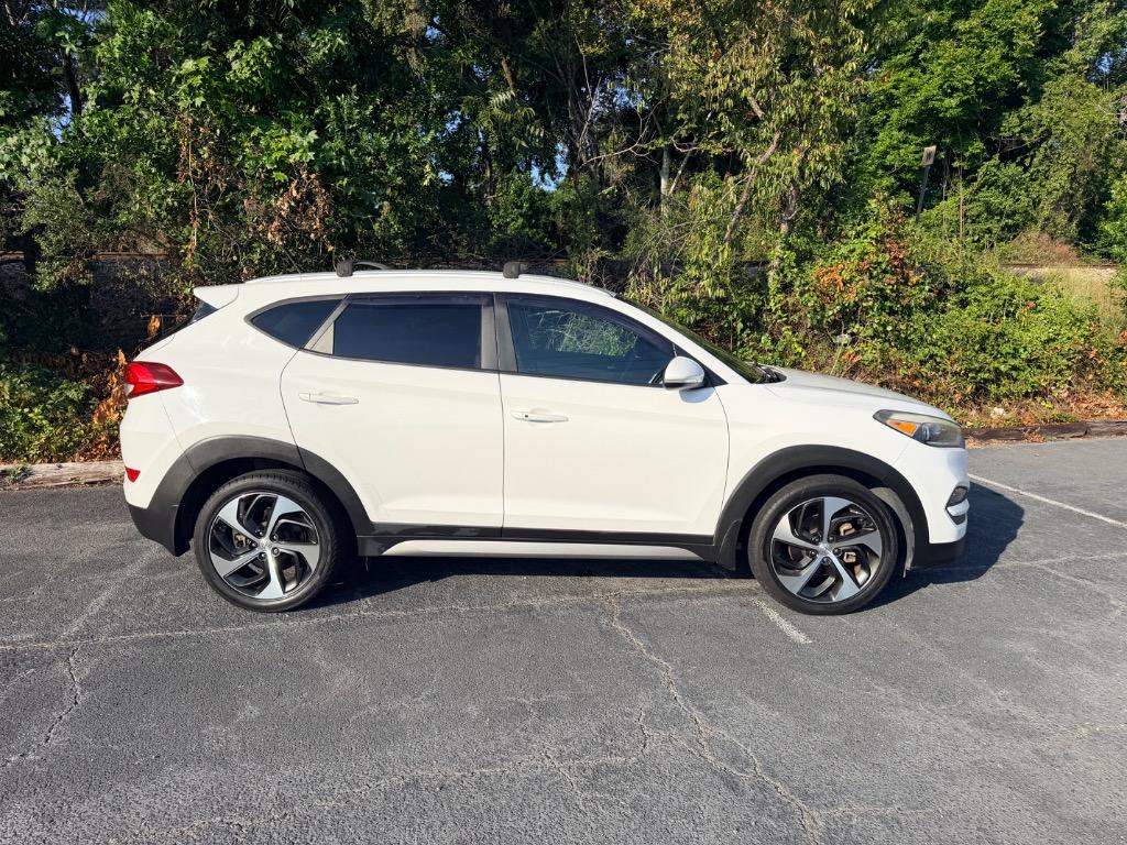 2017 Hyundai Tucson - $11,950