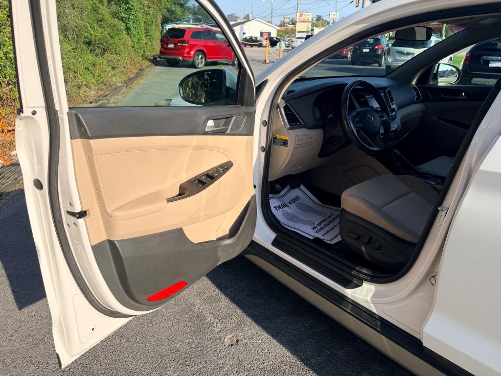 2017 Hyundai Tucson - $11,950