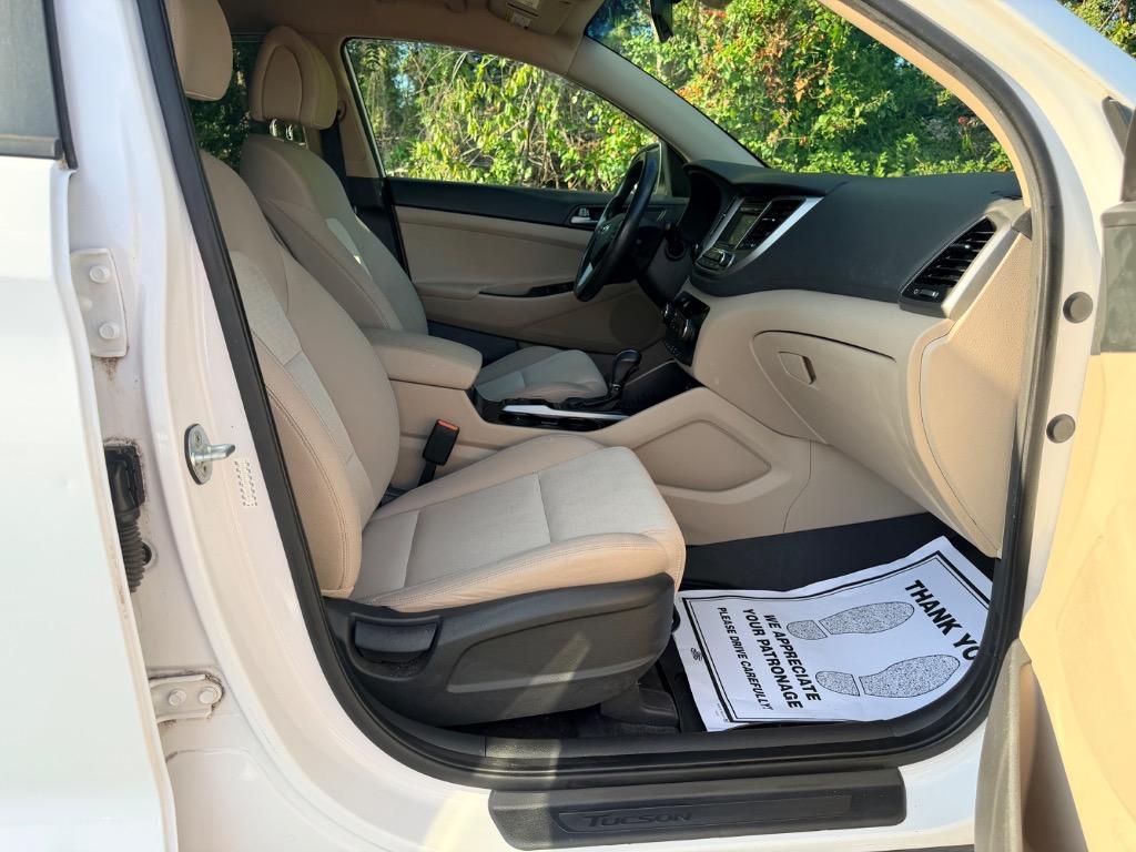 2017 Hyundai Tucson - $11,950