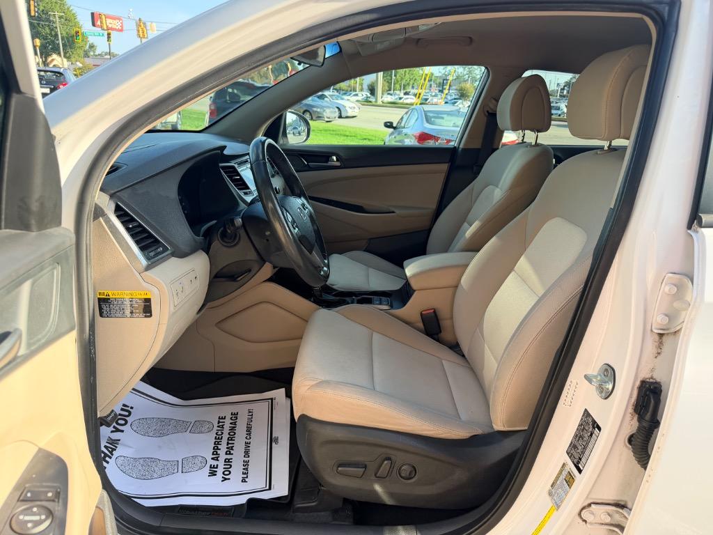 2017 Hyundai Tucson - $11,950