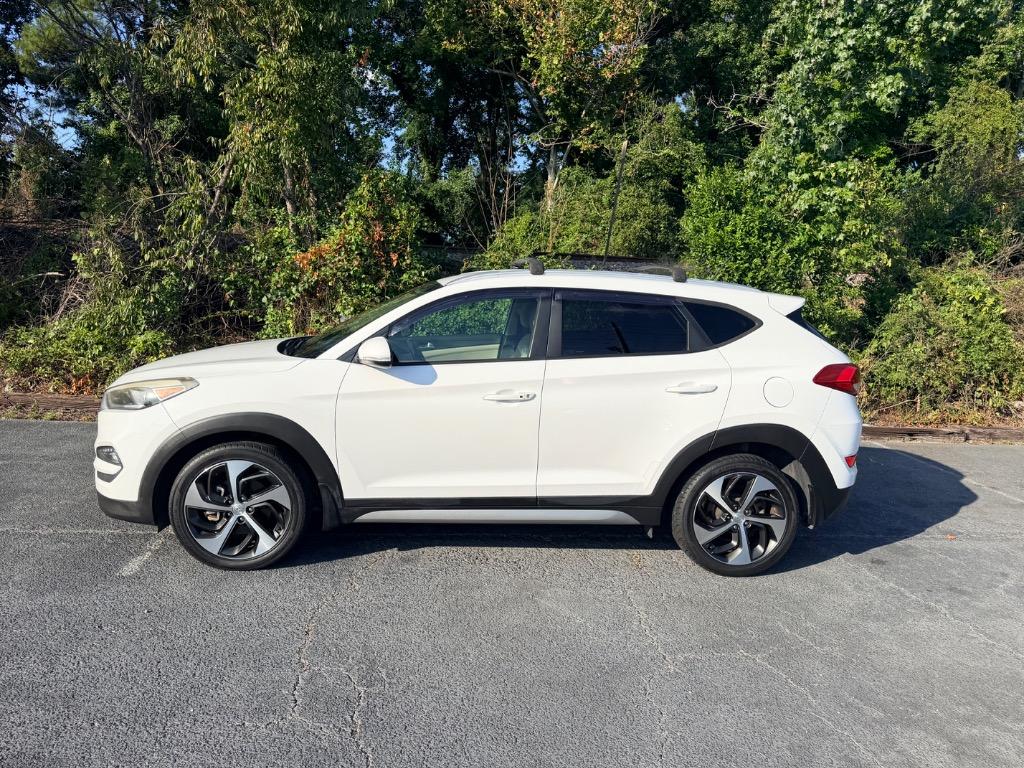 2017 Hyundai Tucson - $11,950