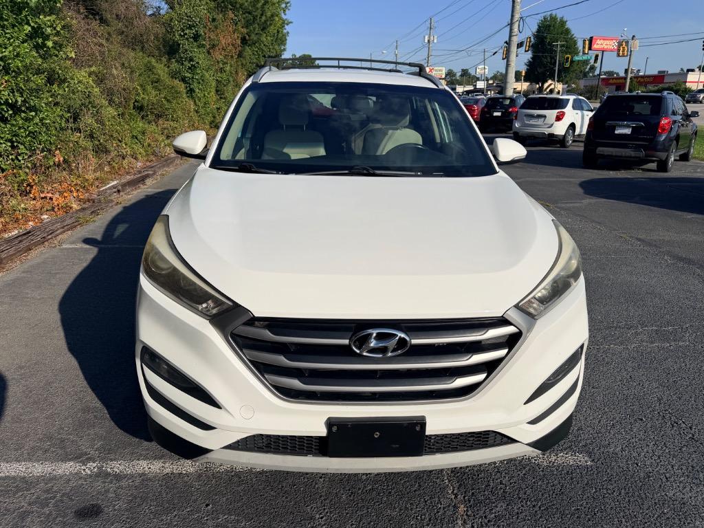 2017 Hyundai Tucson - $11,950