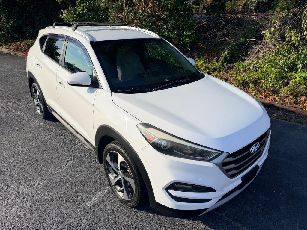 2017 Hyundai Tucson - $11,950