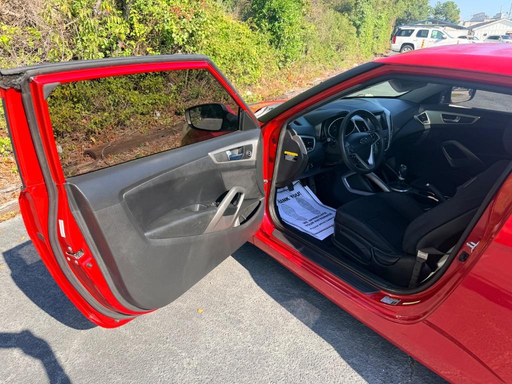 2014 Hyundai Veloster - $6,950