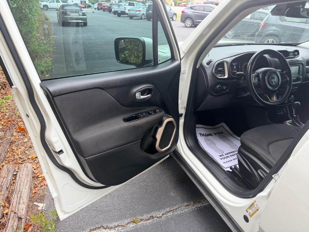 2015 Jeep Renegade - $7,750