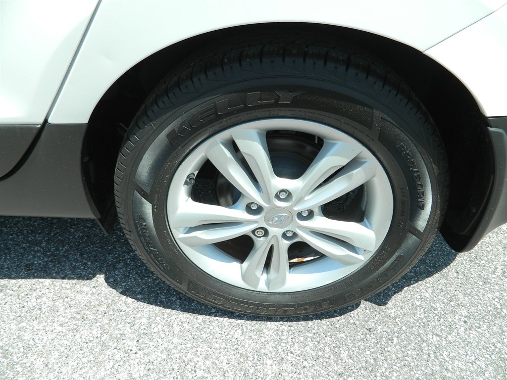 2013 Hyundai Tucson GLS photo