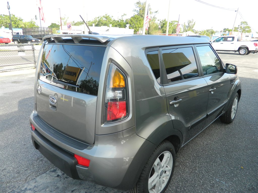 2011 Kia Soul ! photo