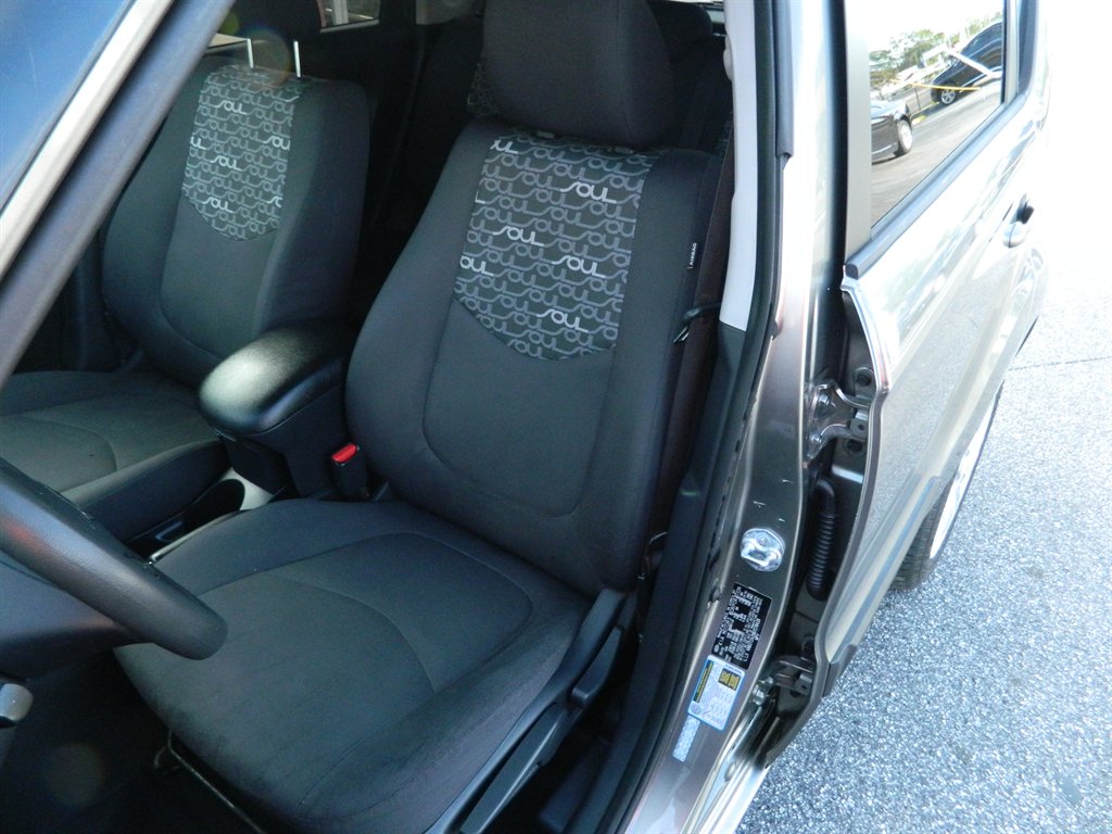 2011 Kia Soul ! photo