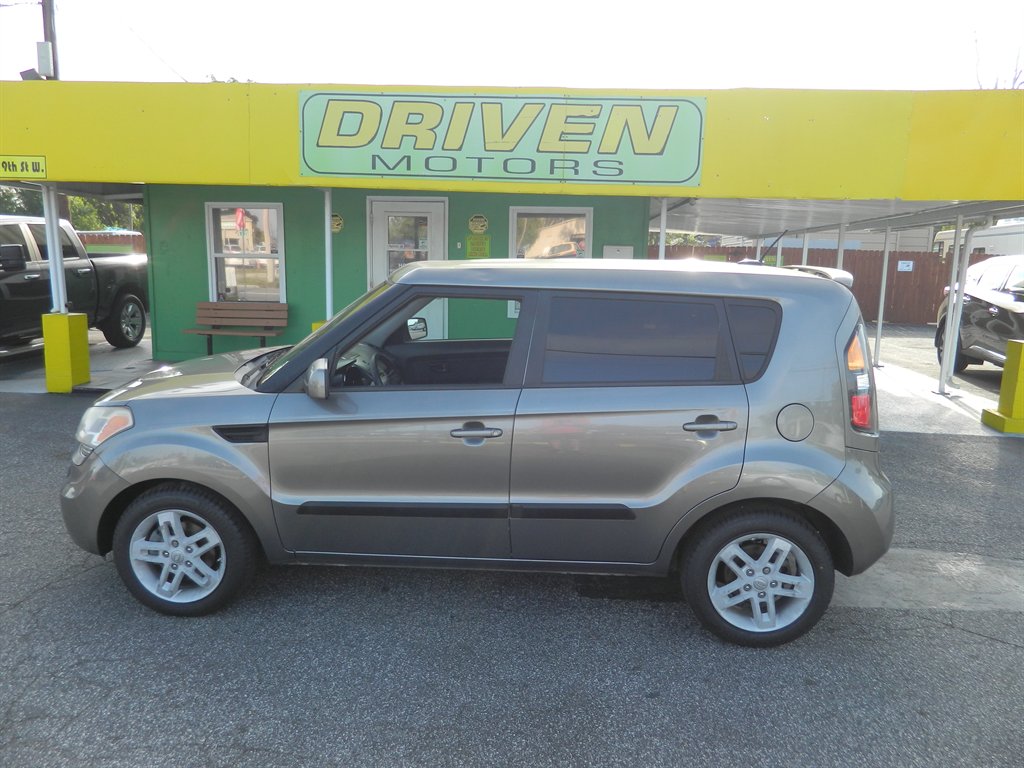 2011 Kia Soul ! photo