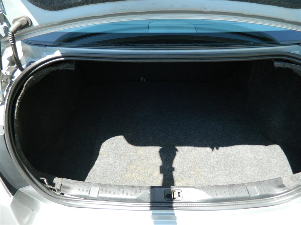 2011 Nissan Sentra 2.0 photo