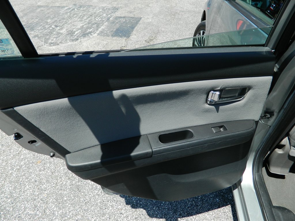 2011 Nissan Sentra 2.0 photo