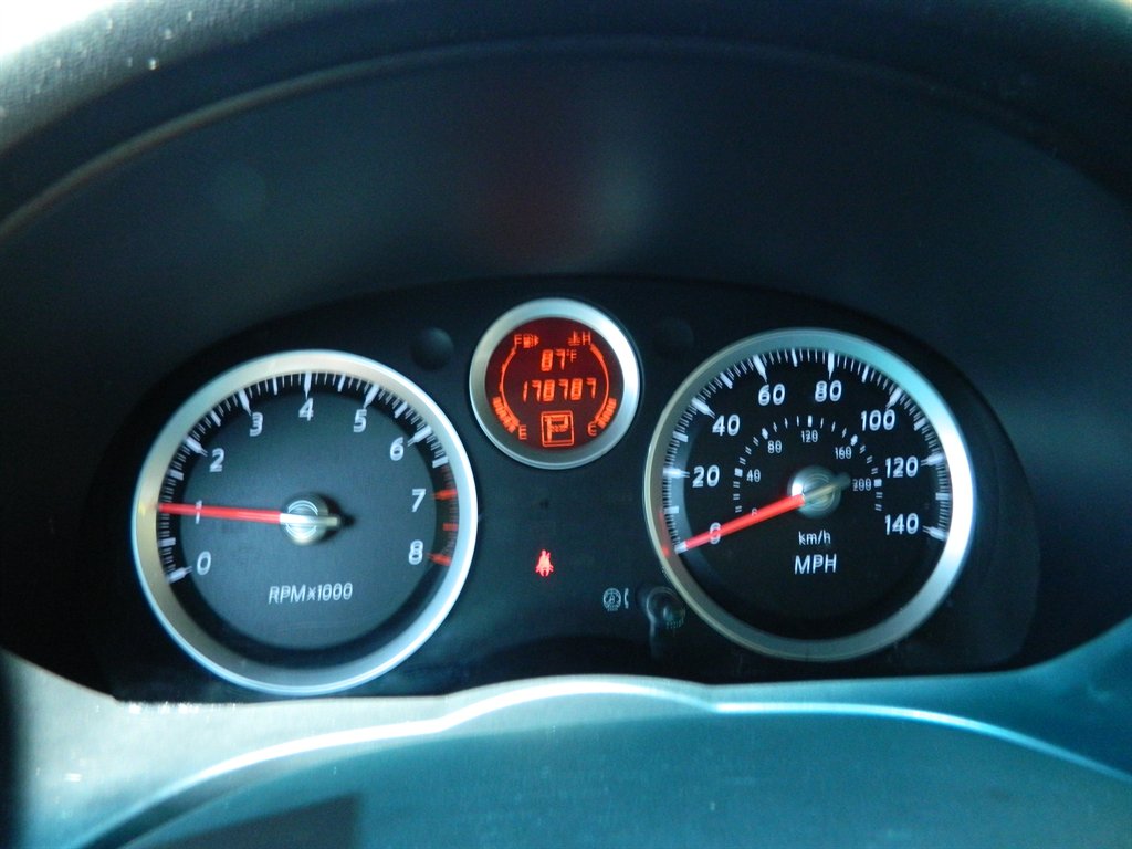 2011 Nissan Sentra 2.0 photo