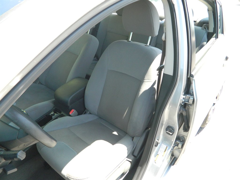2011 Nissan Sentra 2.0 photo