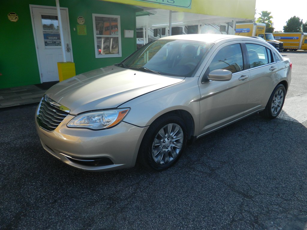 2014 Chrysler 200 LX