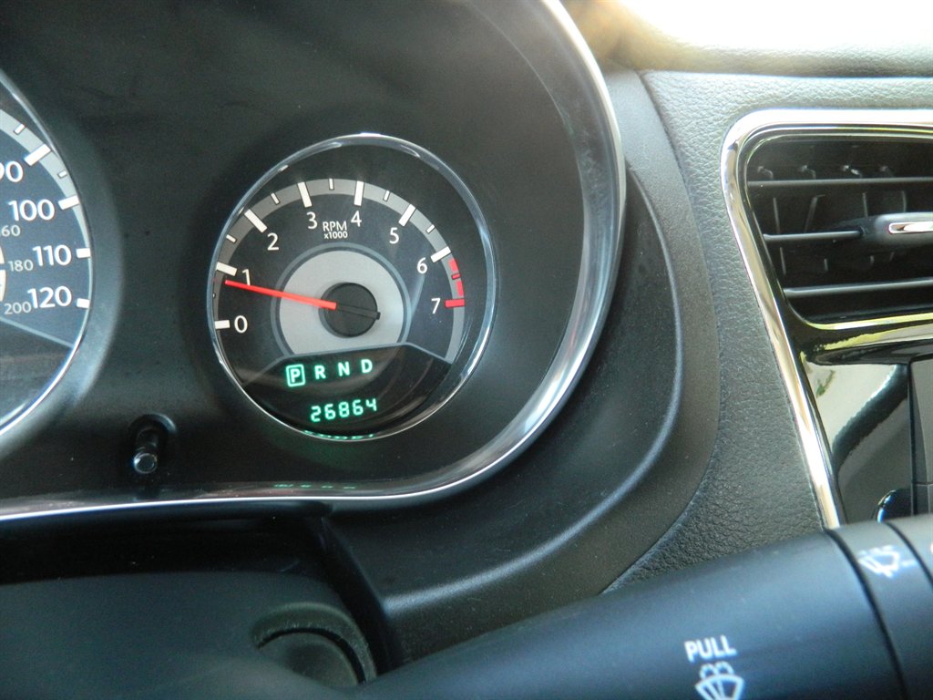 2014 Chrysler 200 - $8,988