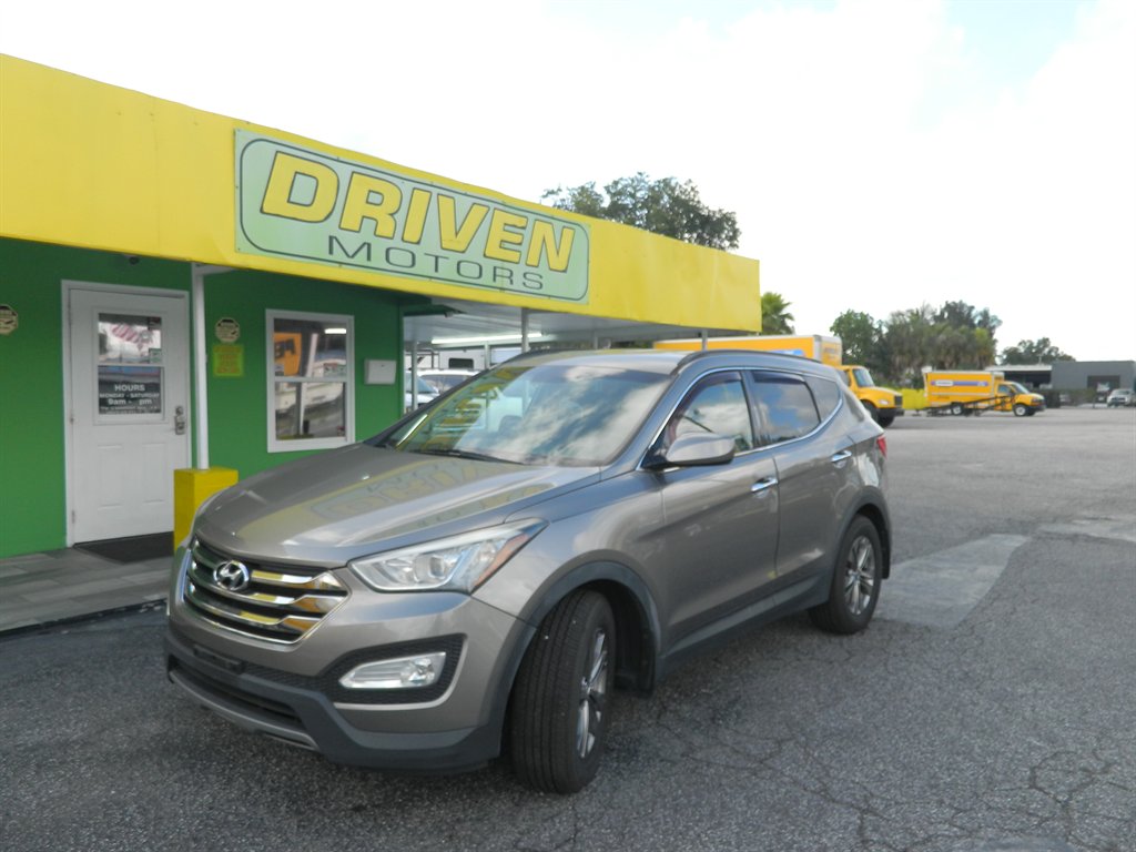 2014 Hyundai Santa Fe Sport - $11,488