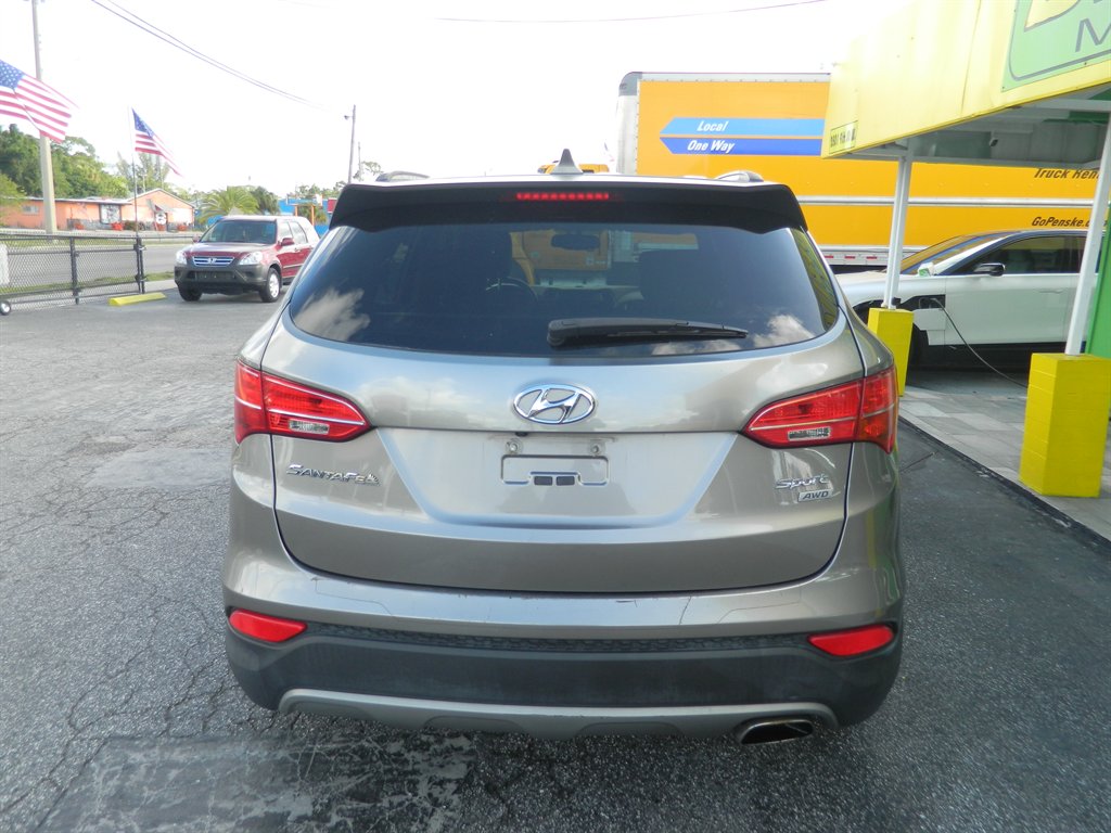 2014 Hyundai Santa Fe Sport - $11,488