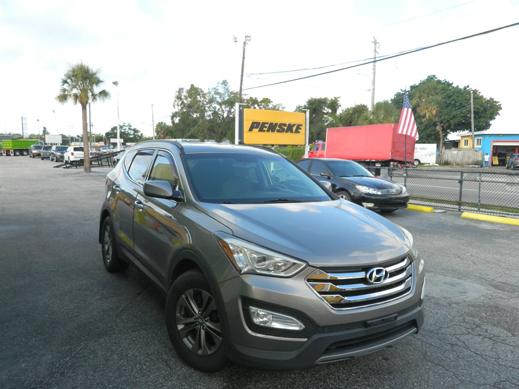 2014 Hyundai Santa Fe Sport - $11,488