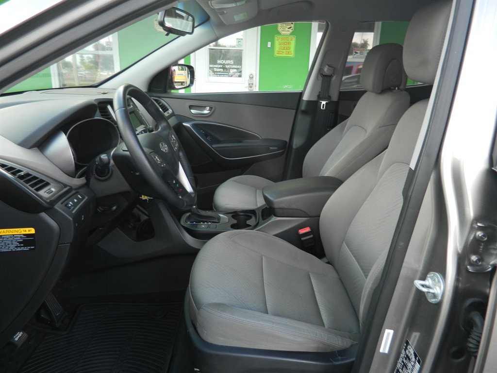 2014 Hyundai Santa Fe Sport - $11,488