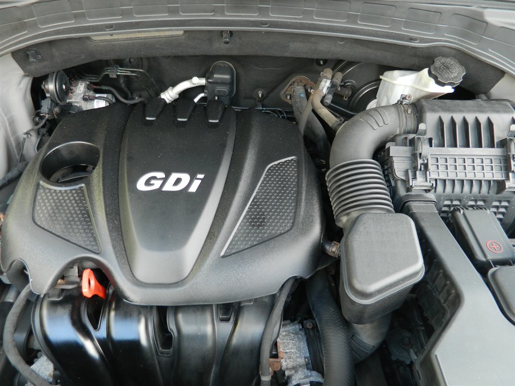 2014 Hyundai Santa Fe Sport - $11,488