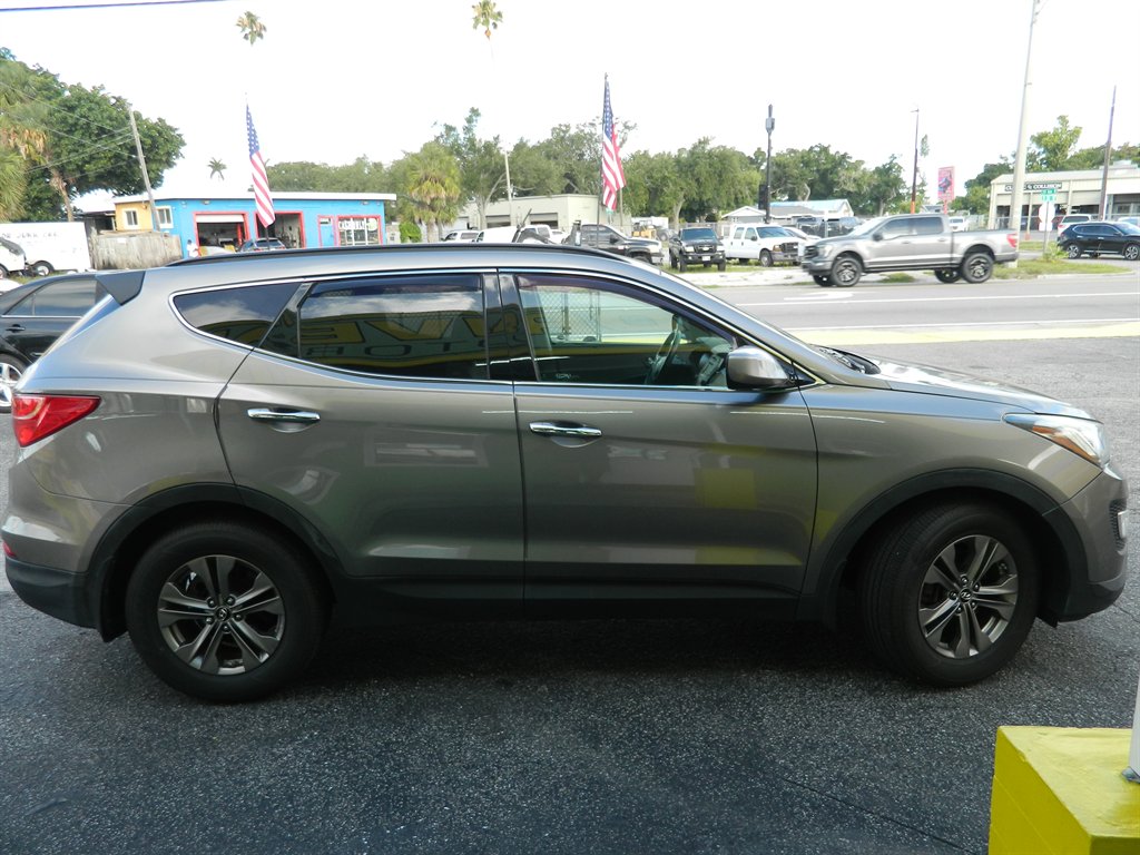 2014 Hyundai Santa Fe Sport - $11,488