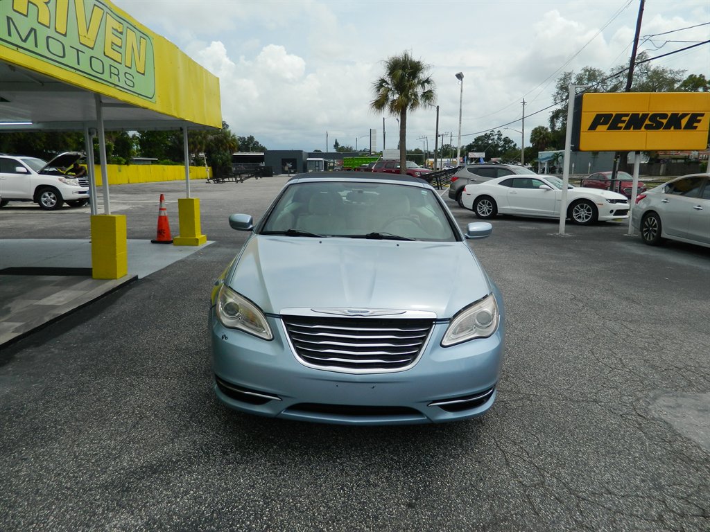 2012 Chrysler 200 - $8,988