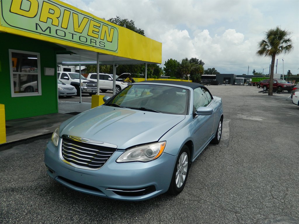 2012 Chrysler 200 - $8,988