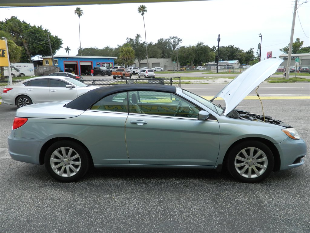 2012 Chrysler 200 - $8,988