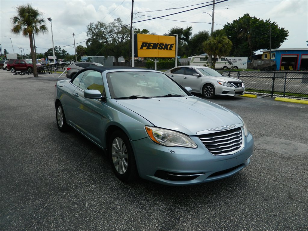 2012 Chrysler 200 - $8,988