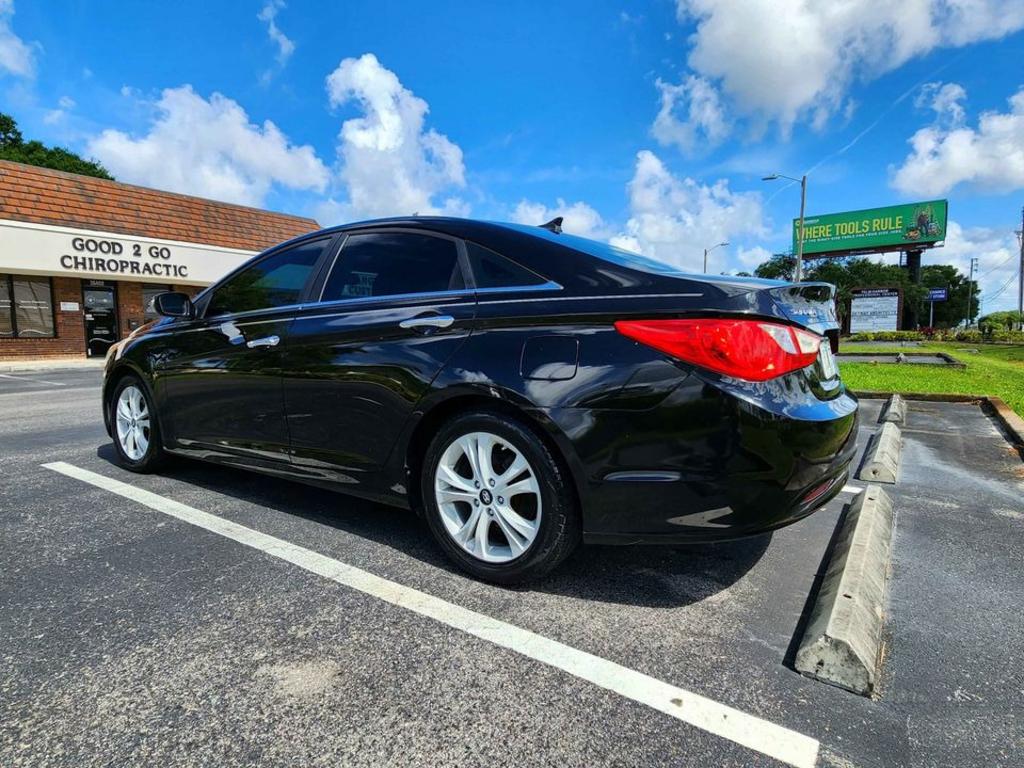 2011 Hyundai Sonata Limited photo