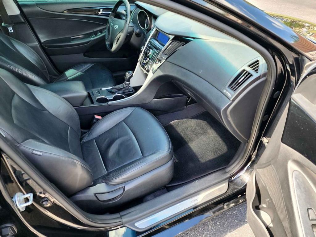 2011 Hyundai Sonata Limited photo