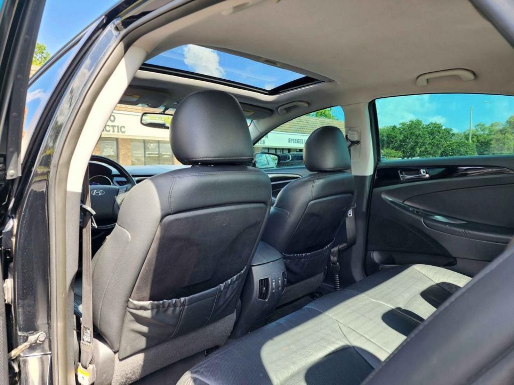 2011 Hyundai Sonata Limited photo
