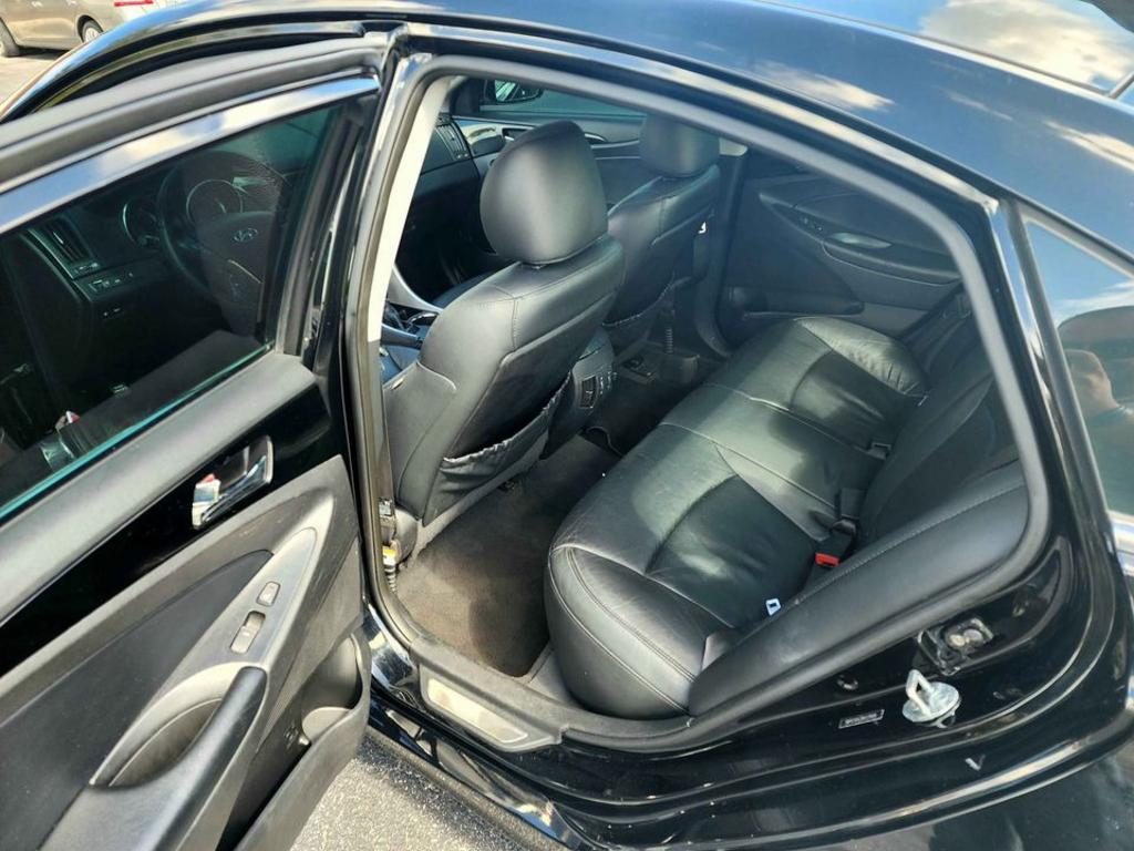 2011 Hyundai Sonata Limited photo