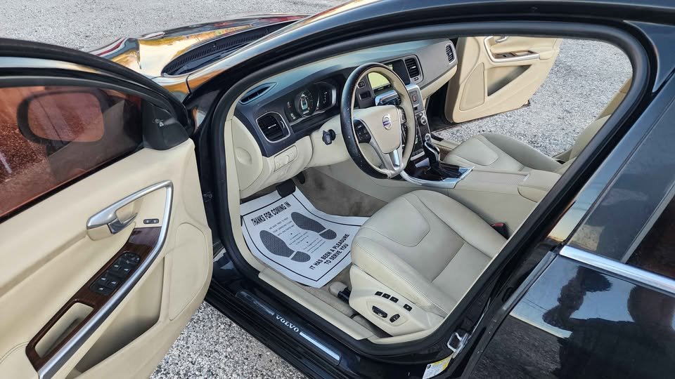 2015 Volvo S60 T5 Premier - 2015.5 photo