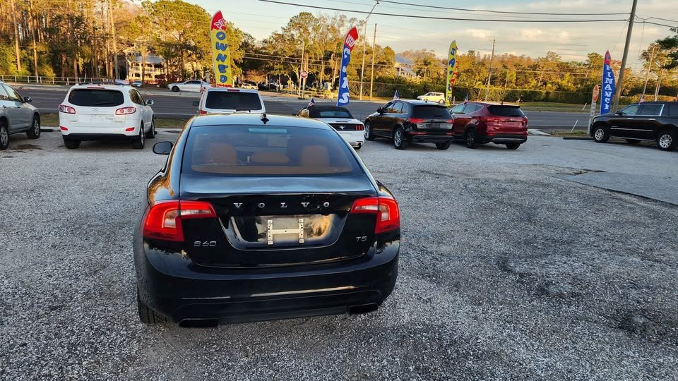 2015 Volvo S60 T5 Premier - 2015.5 photo