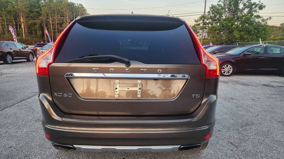 2015 Volvo XC60 T5 Premier photo