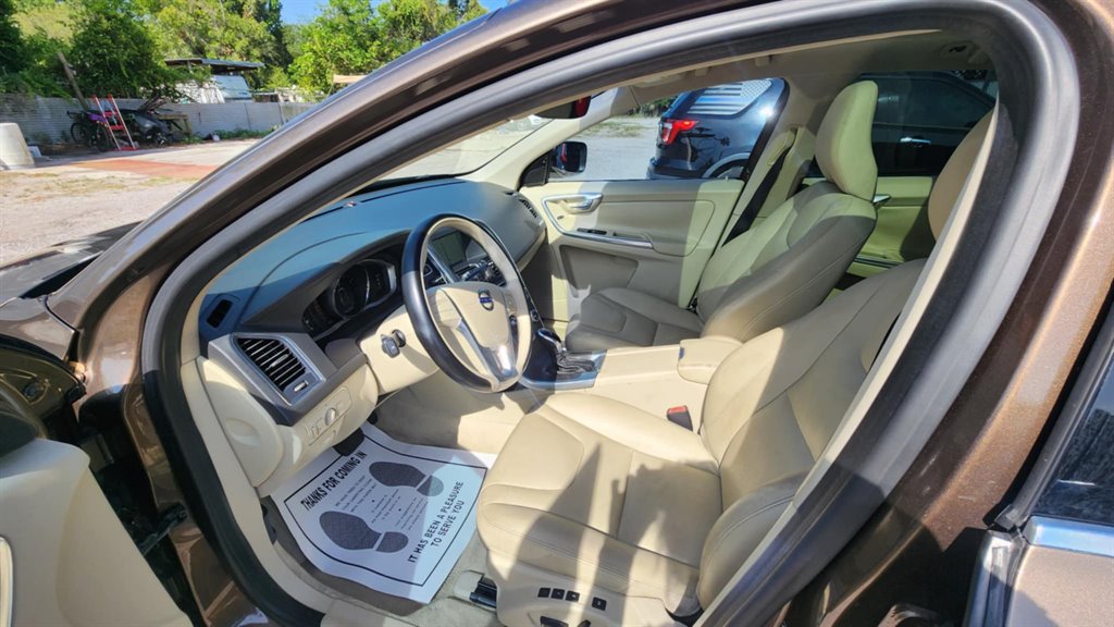 2015 Volvo XC60 T5 Premier photo