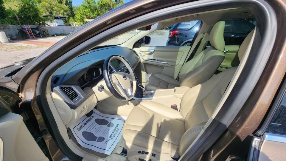 2015 Volvo XC60 T5 Premier photo