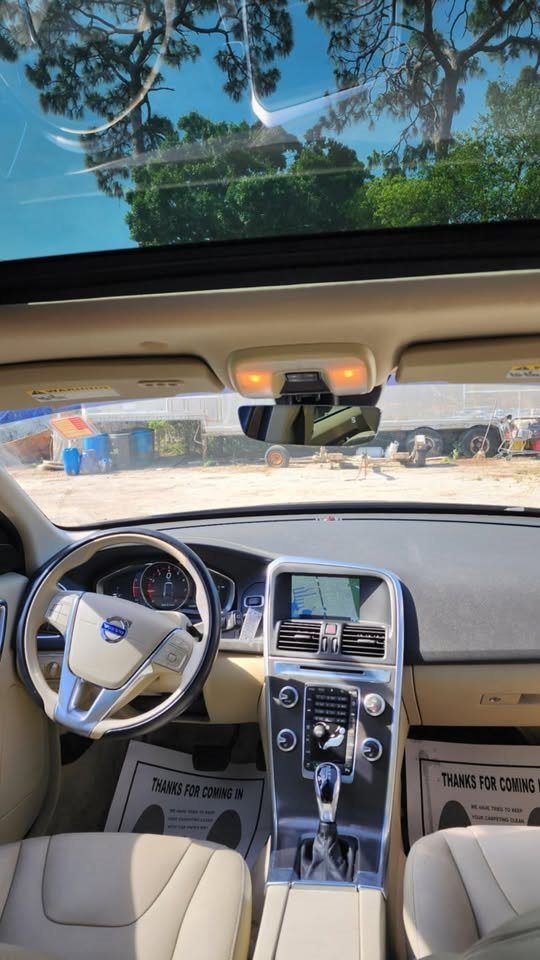 2015 Volvo XC60 T5 Premier photo