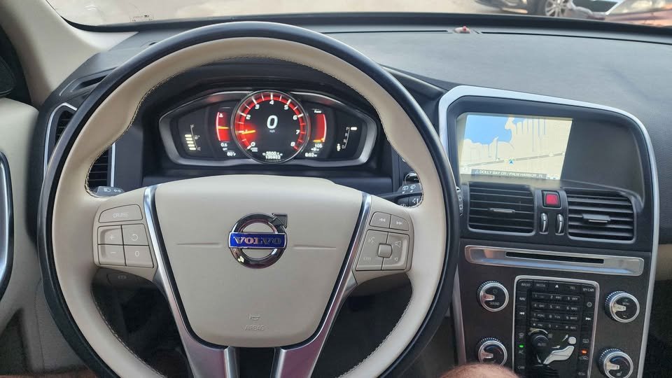 2015 Volvo XC60 T5 Premier photo
